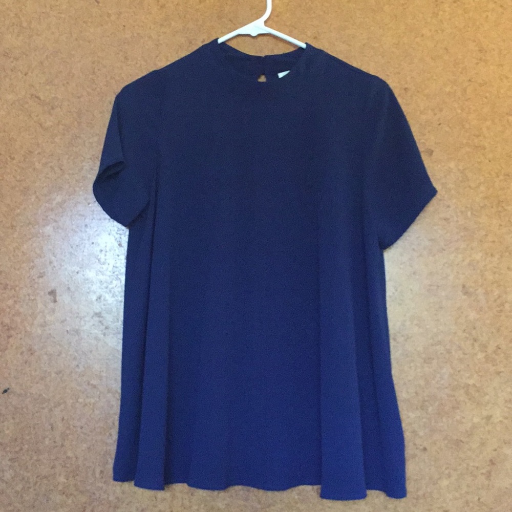 Flowing blue blouse ✨